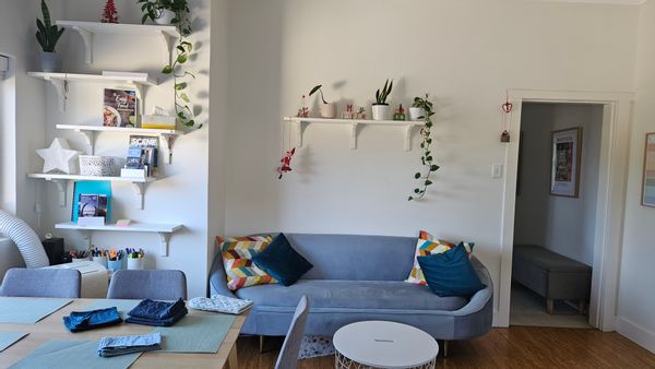 Quiet appartment near, ideally located and perfect for working remotely