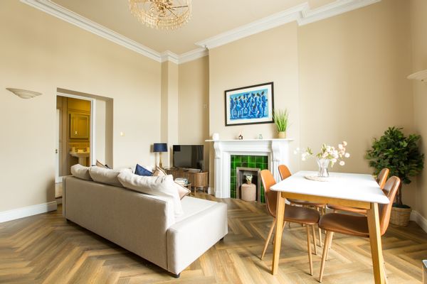 Greystones Coastal Apartment sleeps 4 (or 2 adults and 3 kids)