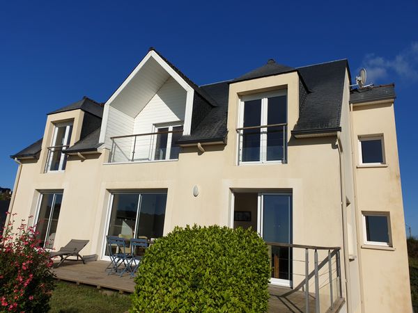 Bord de mer, vue++, tout à pied, Bretagne