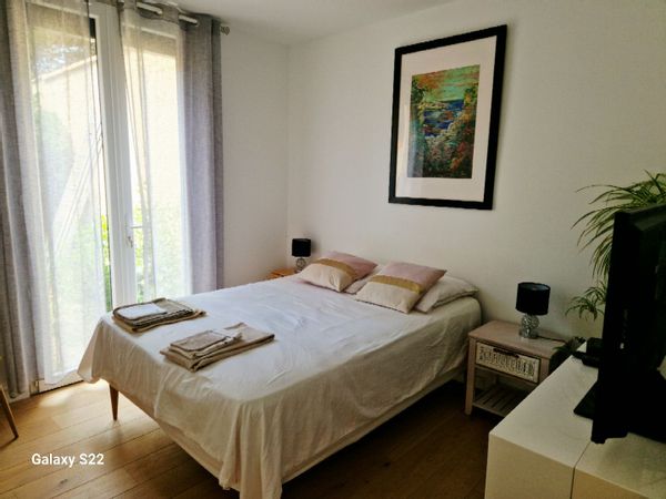 La chambre privée de Elodie