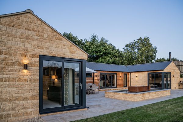 Stylish Cotswold Barn Conversion