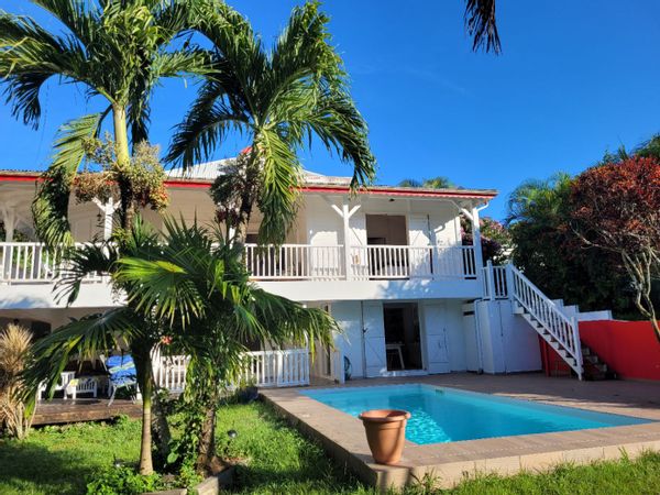 f2: appartement 1 chambre, 5 personnes max