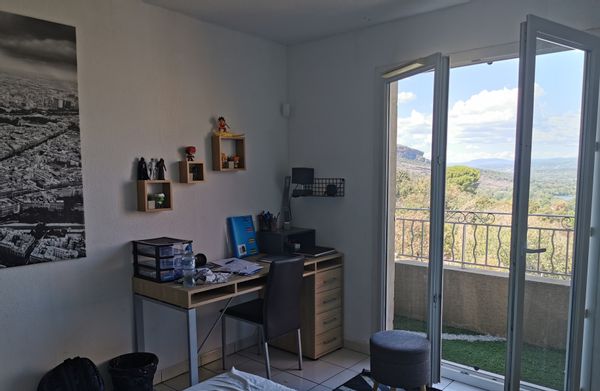 La chambre privée de Thomas