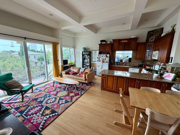 "Family-friendly 2 bedroom apartment in Santa Monica"