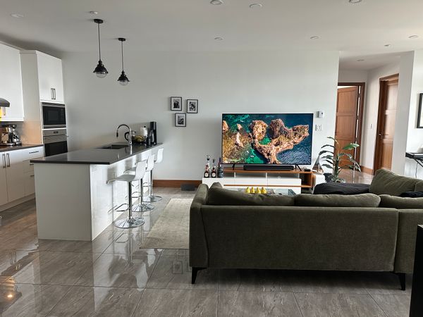Sky-High Living in the Heart of Downtown Montreal!