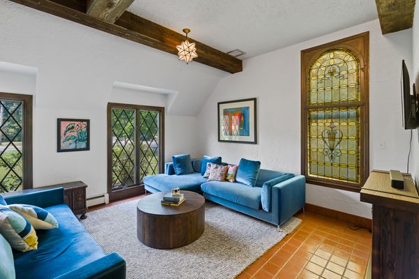 Spacious artist’s suite 1 hour from NYC - 1 bed/1 bath - GPs only