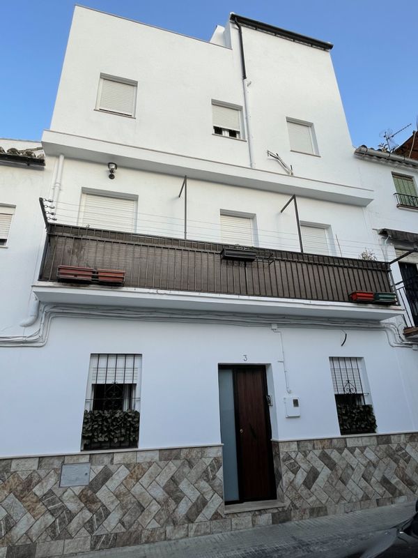 Manuel J.'s house