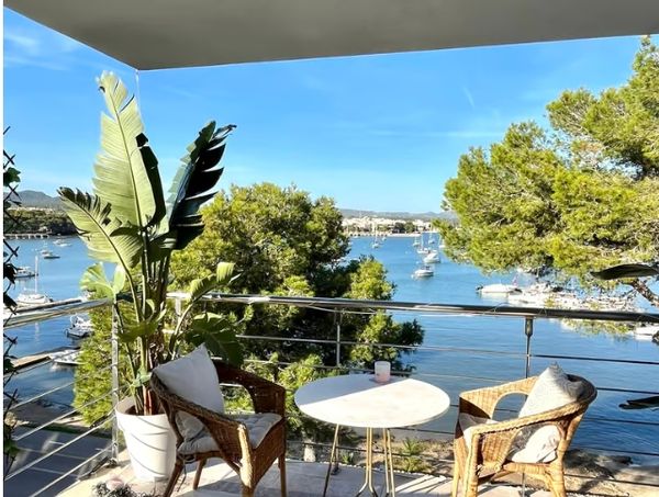 Panoramic apartment at the harbor of Portocolom