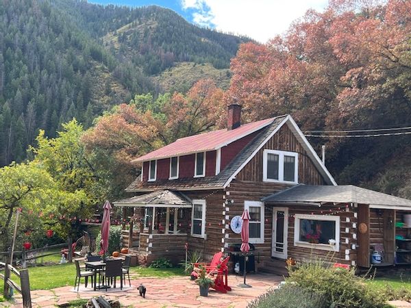 Hillary's house