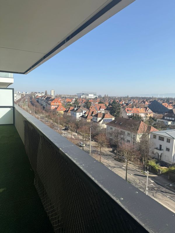 Cosy and bright apartment with incredible view and a huge terrace