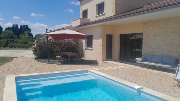 Aurélie et Nicolass hus