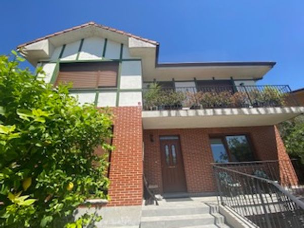 Monica's house