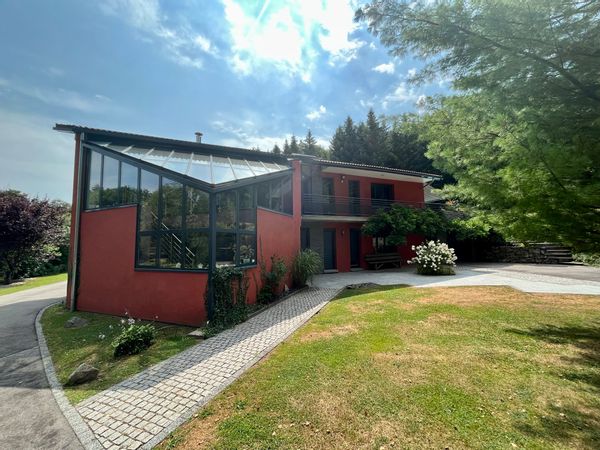 La maison au bord de la forêt