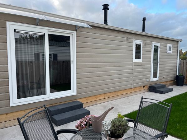 Tiny house near the Noordzee and Grevelingenmeer
Ouddorp at sea (500m)
Zeeland Netherlands
Plaats 28