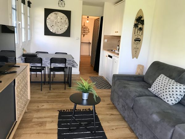 Moliets T2 vue golf, plage à pied, piscines