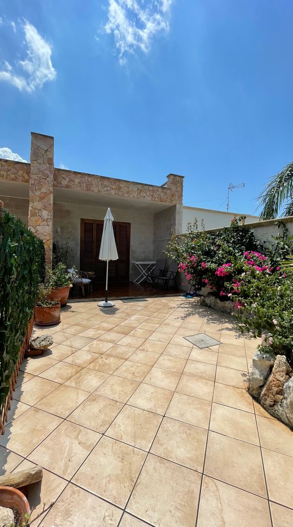 La maison de flaviana e Sara