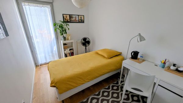 Chambre privée avec salle d'eau