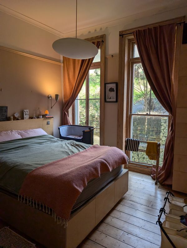 Beautiful victorian apartment next to the sea