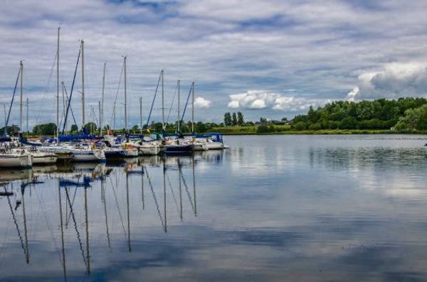 Beautiful Bungalow situated in quiet cul-de-sac. Convenient for touring Ireland.