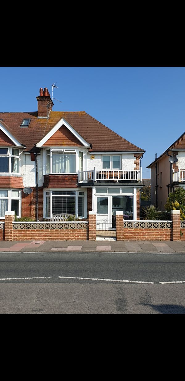 Family home with sea views in beautiful Eastbourne