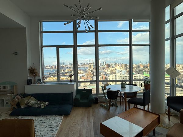 Penthouse apartment with breathtaking skyline views