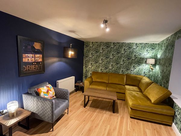 Montrose Apartment