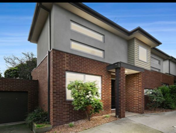 Comfortable townhouse in the inner west