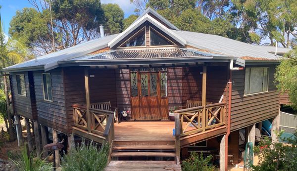 Treehouse with river views near Margaret River wine Region