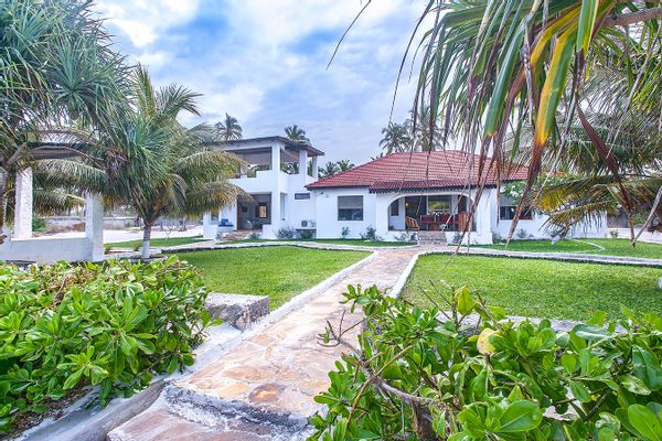 Beachfront Zanzibar vacation home-not taking anyGP exchanges and will swap only with holiday homes .