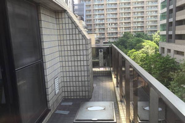 2BR design flat in heart of Akasaka. Only selective house swap or rental available for this property!!