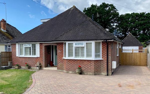 Family Bungalow - New Forest, Hampshire.