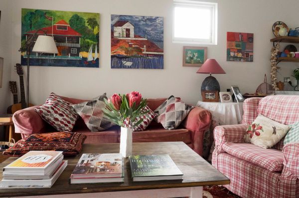 Cosy  cottage with sunny terrace - close to CBD