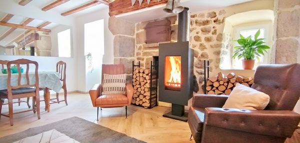 Cozy Farmhouse Vibes—Stove Lit: Cook/Laugh/Gather