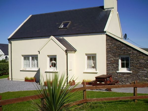 Detached 4 bed costal holiday home on ring of Kerry