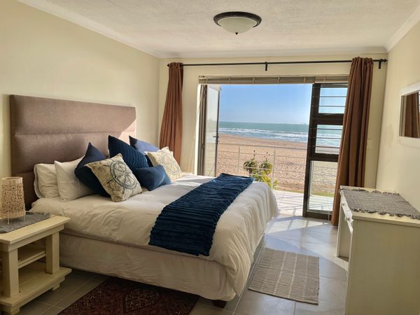 Seafront holiday home, wonderful view, spacious, Close to Swakopmund