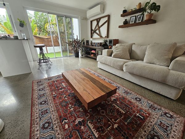 Charming 2-Bedroom Townhouse in the Heart of Noosa Junction