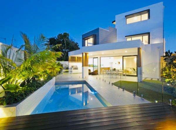 Luxury Beach Villa on the Gold Coast Australia