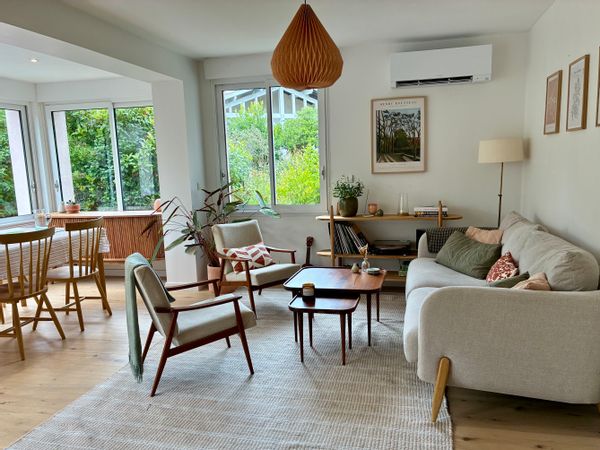 Maison récemment rénovée avec petit jardin