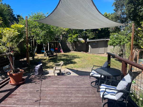 Cozy Kensington retreat, walking distance to shops