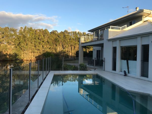 Modern home on stunning lake side position