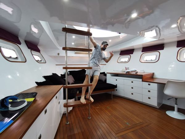 Jose's private room