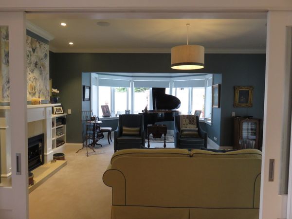 Spacious, stylish, modern family home 