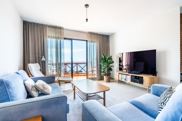 Oceanfront Top Floor Apartment