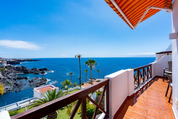 Oceanfront Top Floor Apartment