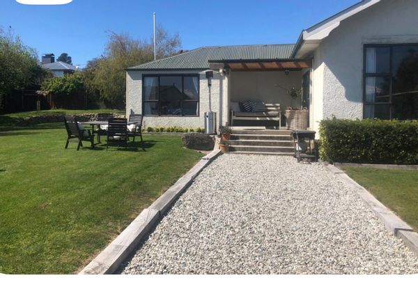 Cozy house, big back yard, downtown Wanaka