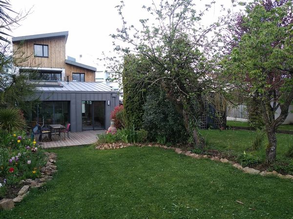 Bienvenue dans notre appart/maison proche de la ville et vue sur la nature.