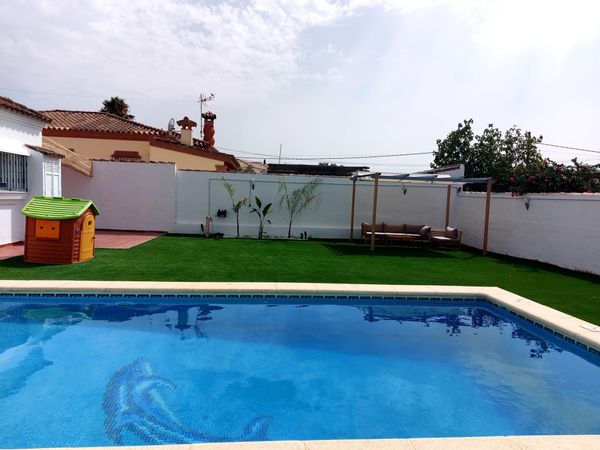 Chalet en Chiclana de la Frontera cerca de la playa de la Barrosa y del centro de la ciudad