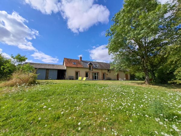 Home in Dampierre-En-Crot