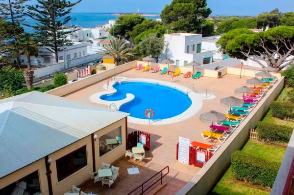 Terraced Apartment with pool near the beach
