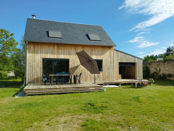 Maison en bois au cœur du vignoble Bourgueillois